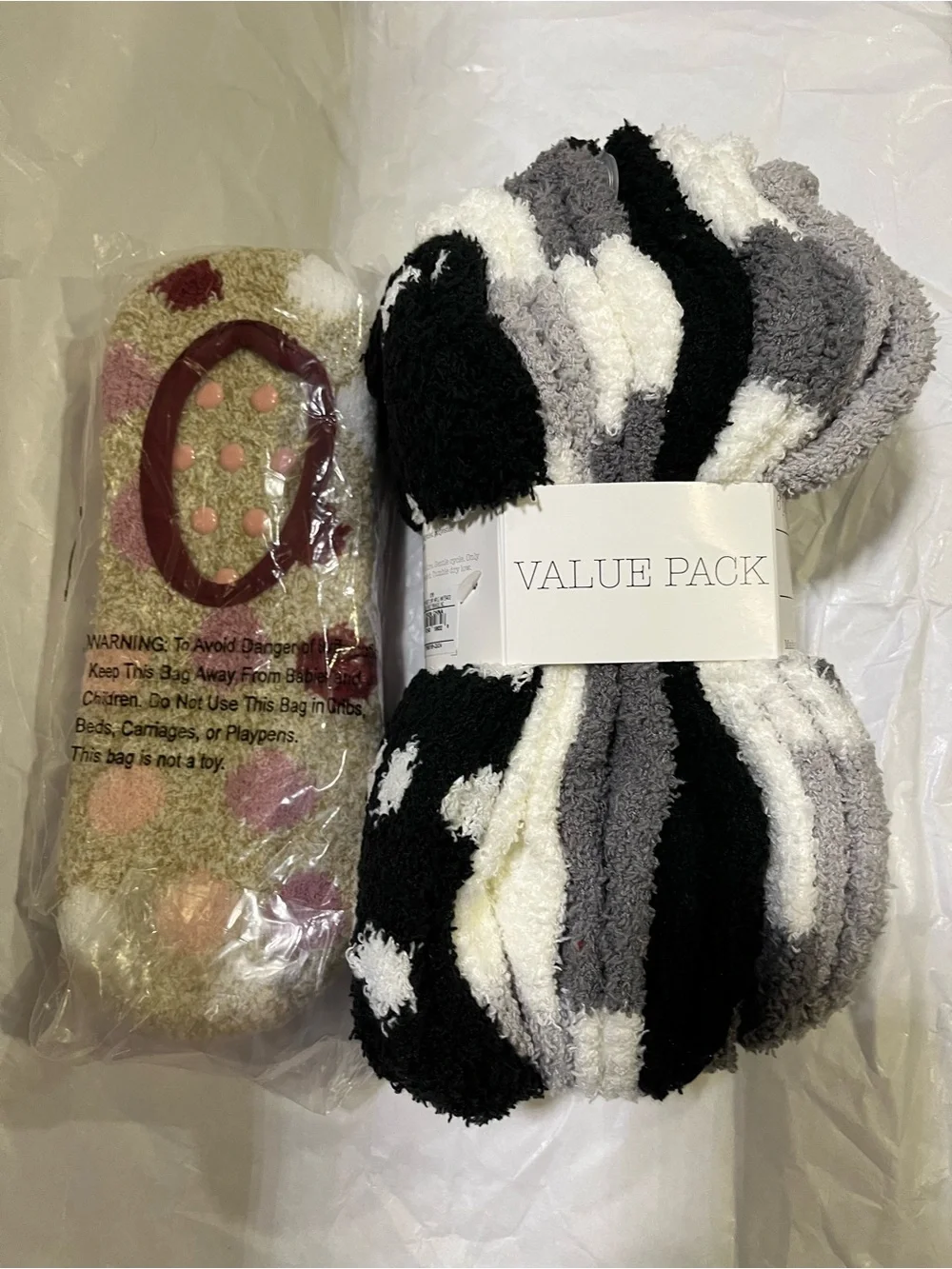 8 pairs fuzzy socks
